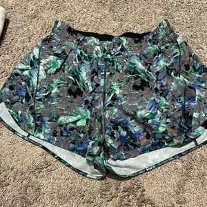 Lululemon Track That Mid-Rise Short - 5”. Rapid Flourish Pattern. Size 12.